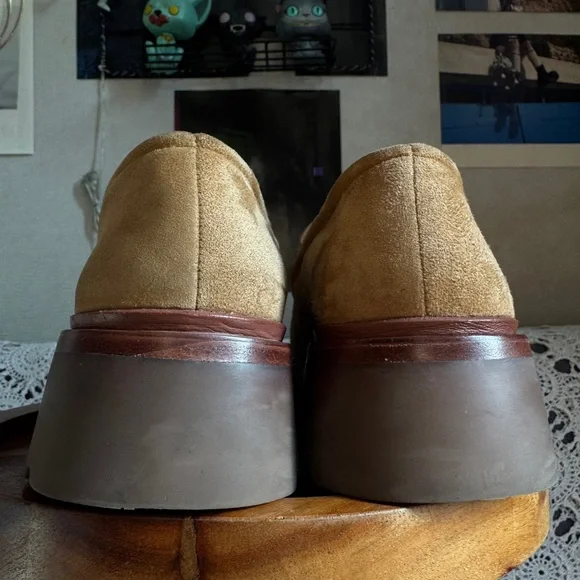 Vince Robin Suede square toe Loafers camel color